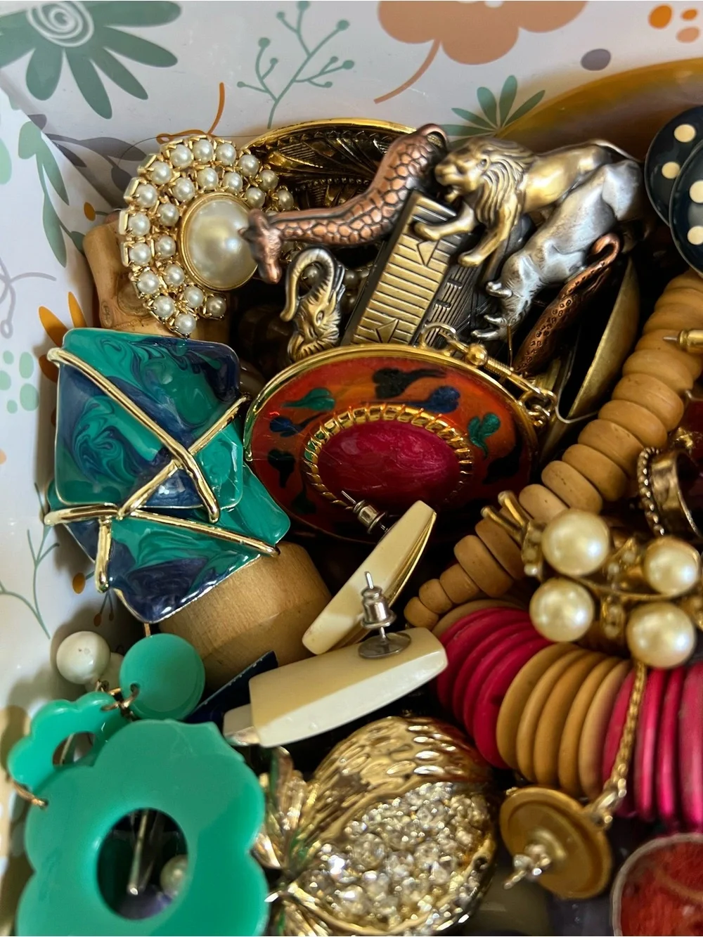 Assorted Women's Fashion Jewelry - Vintage Multicolor Statement Accessories